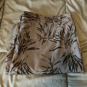 Travis Mathew Grey/Black Printed Shorts Size 40